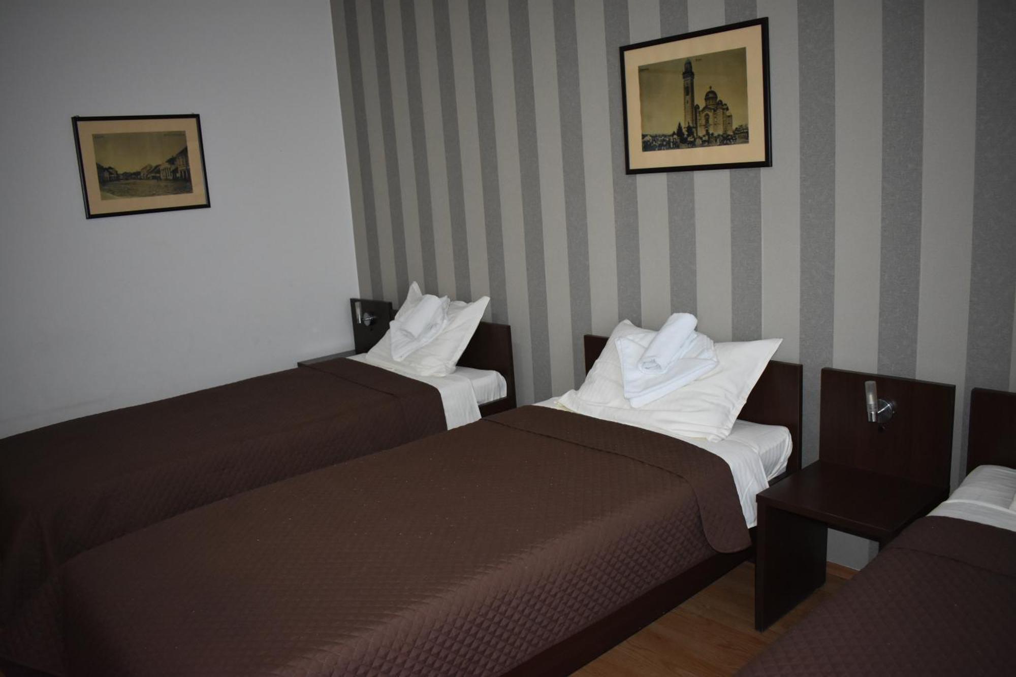 Garni Hotel Lion Jagodina Dış mekan fotoğraf